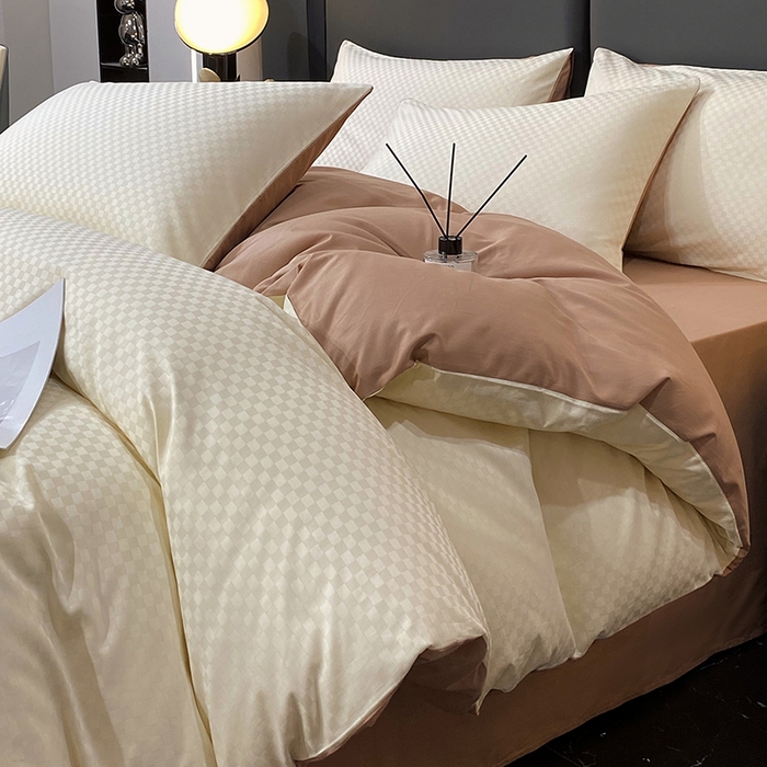 91家纺网 家纺一手货源 找家纺 金鑫汇 2024新款提花小方格全棉套件单品系列-四件套 奶昔白+咖