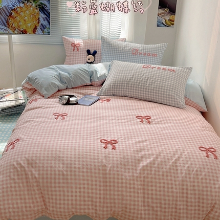 91家纺网 家纺一手货源 找家纺 顾里家纺 2024新款韩系毛巾绣蝴蝶结水洗棉四件套 粉蓝蝴蝶结