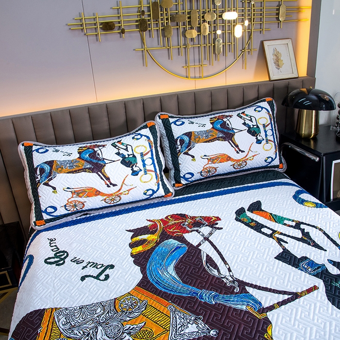 91家纺网 家纺一手货源 找家纺 爵仕家纺 2025新款凉感真丝床盖三件套 驯马人