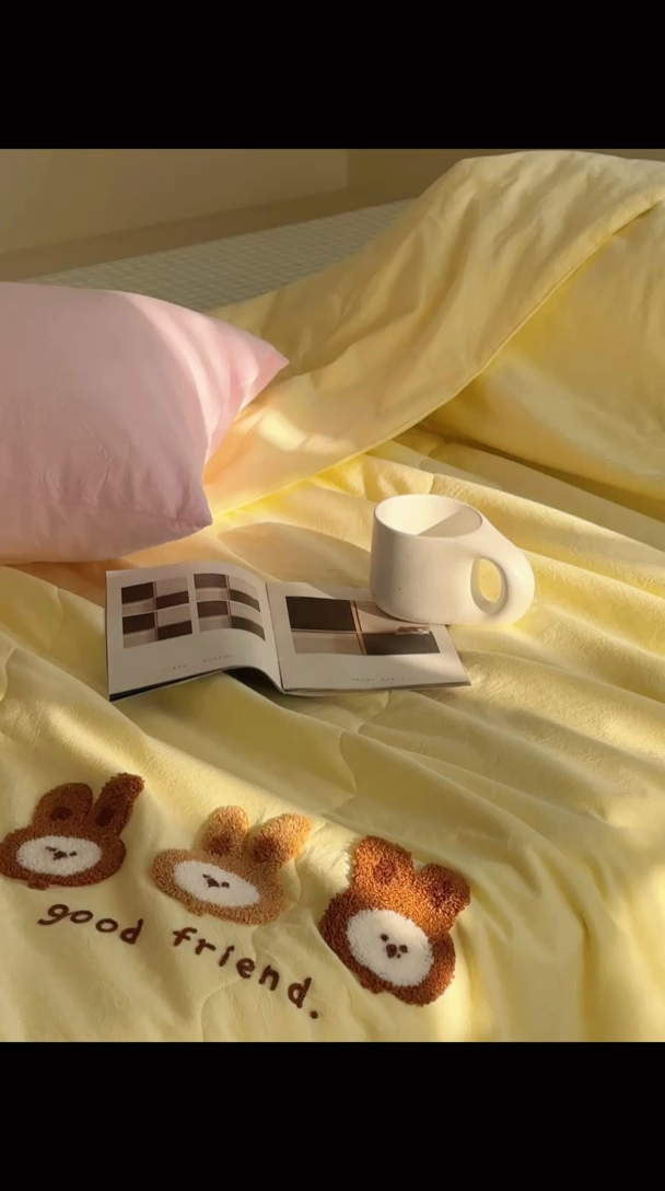 91家纺网 家纺一手货源 找家纺 洋铭区（原狠狠爱） 2024新款毛巾绣水洗棉夏被四件套 兔兔宝贝