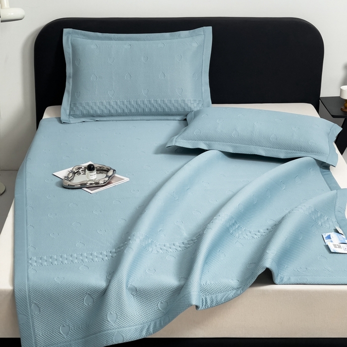 91家纺网 家纺一手货源 找家纺 凉百百 2024新款冰豆豆爱心款凉席冰丝凉席可折叠设计量大价优 爱心款-蓝