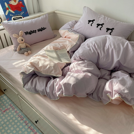 91家纺网 家纺一手货源 找家纺 六巷胡同 2024新款INS韩系蝴蝶结毛巾绣嵌绳边四件套 公主蝴蝶结-雾紫