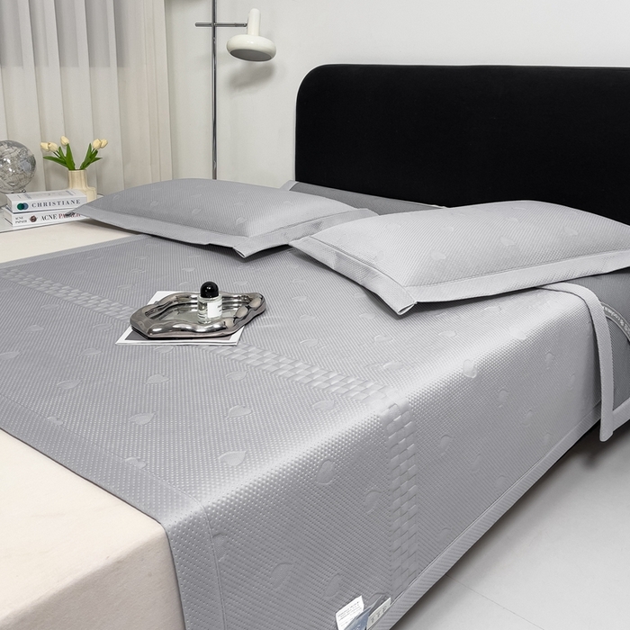 91家纺网 家纺一手货源 找家纺 凉百百 2024新款冰豆豆爱心款凉席冰丝凉席可折叠设计量大价优 爱心款-灰