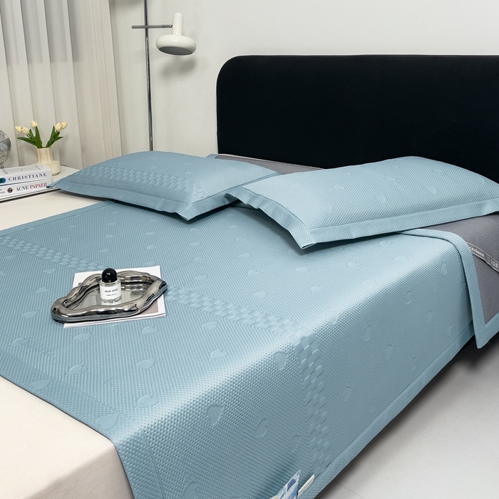 91家纺网 家纺一手货源 找家纺 凉百百 2024新款冰豆豆爱心款凉席冰丝凉席可折叠设计量大价优 爱心款-蓝