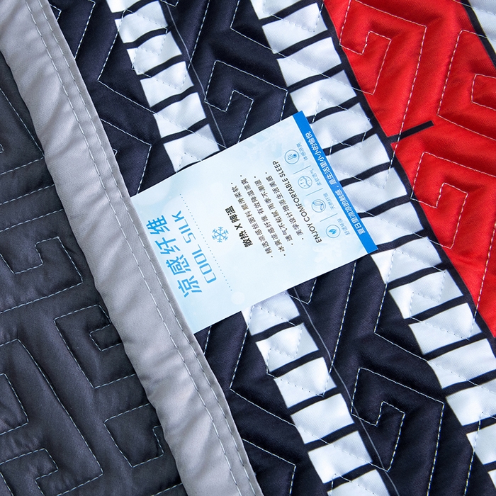 91家纺网 家纺一手货源 找家纺 爵仕家纺 2025新款凉感真丝床盖三件套 指南者