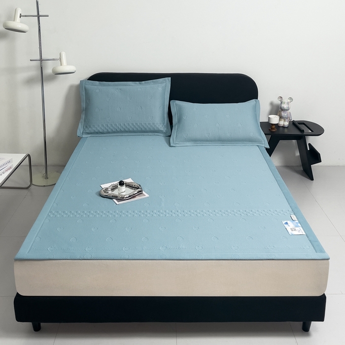 91家纺网 家纺一手货源 找家纺 凉百百 2024新款冰豆豆爱心款凉席冰丝凉席可折叠设计量大价优 爱心款-蓝