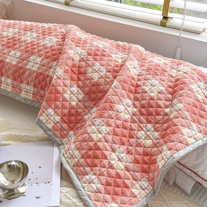 91家纺网 家纺一手货源 找家纺 爱港家纺 2024新款全棉水洗色织绗缝双人长枕巾 情侣款枕套 防滑枕巾 大加州-橙