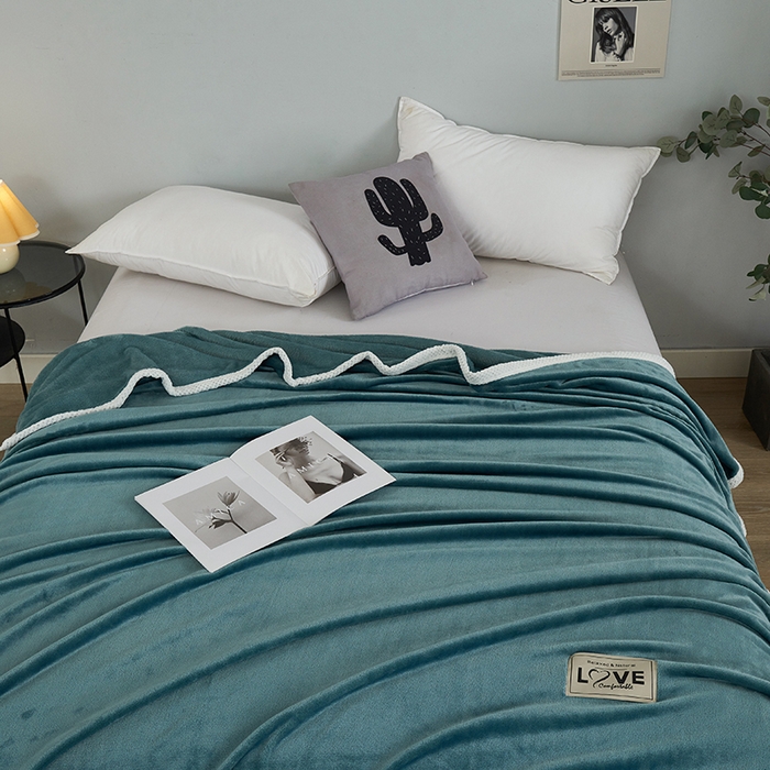 91家纺网 家纺一手货源 找家纺 馨米莱家纺 2024新款牛奶绒盖毯 橄榄绿