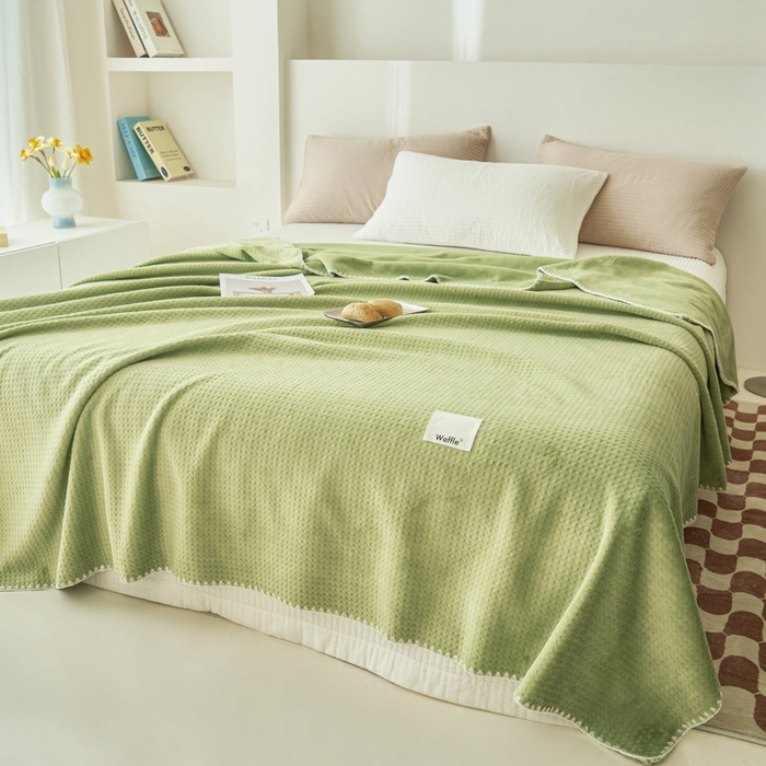 91家纺网 家纺一手货源 找家纺 艾佳 2025新款多功能午睡毯空调毯秋冬床单床盖华夫格双层复合四季毯 薄荷曼波绿