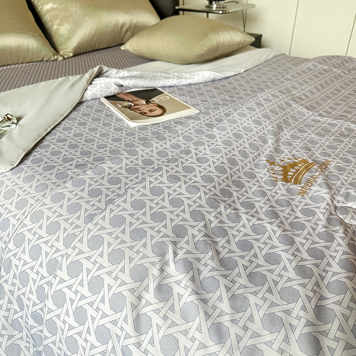 91家纺网 家纺一手货源 找家纺 小芽 2024新款凉感丝夏被 杜尔克