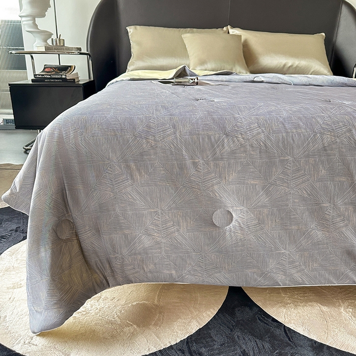 91家纺网 家纺一手货源 找家纺 小芽 2024新款凉感丝夏被 维亚