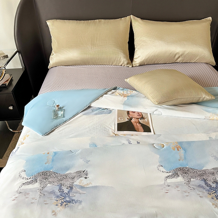 91家纺网 家纺一手货源 找家纺 小芽 2024新款凉感丝夏被 魅影