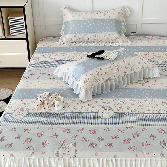 91家纺网 家纺一手货源 找家纺 昔可家纺 2024新款A类900D仙仙雪纺床裙冰丝席 蕾丝草莓兔