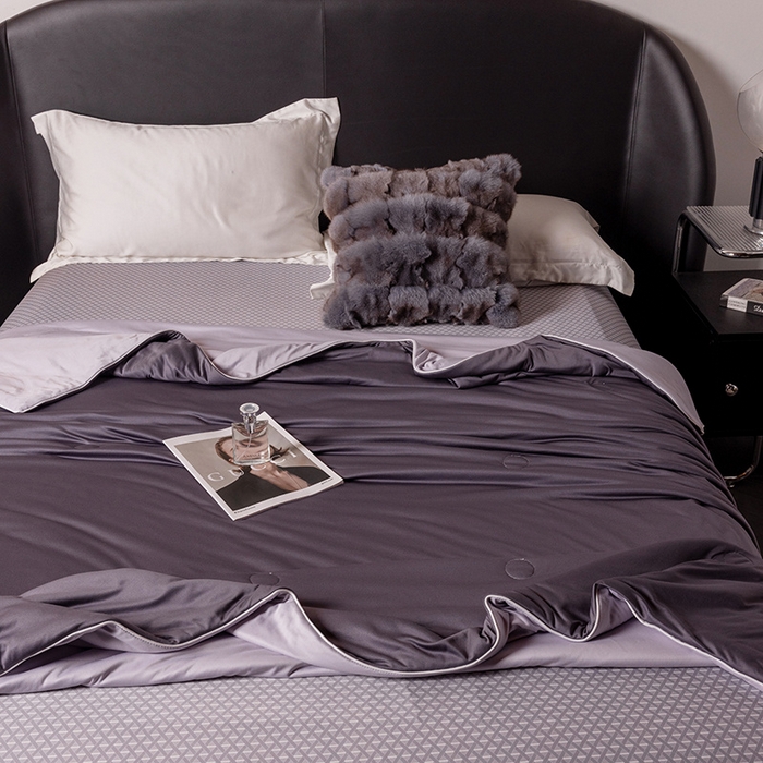 91家纺网 家纺一手货源 找家纺 小芽 2024新款凉感丝夏被 深灰+浅灰