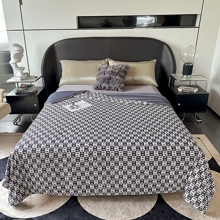 91家纺网 家纺一手货源 找家纺 小芽 2024新款凉感丝夏被 比德