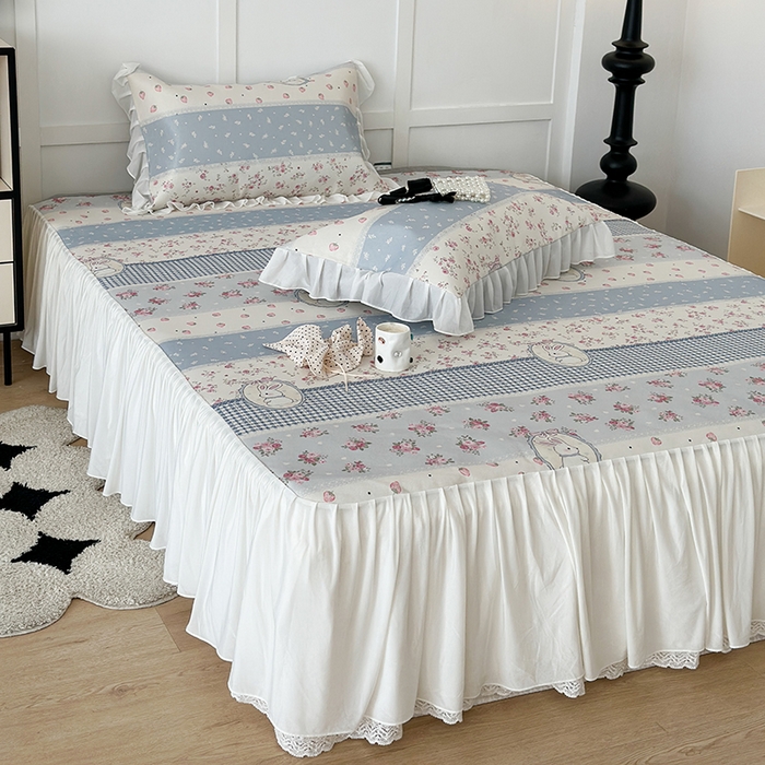 91家纺网 家纺一手货源 找家纺 昔可家纺 2024新款A类900D仙仙雪纺床裙冰丝席 蕾丝草莓兔