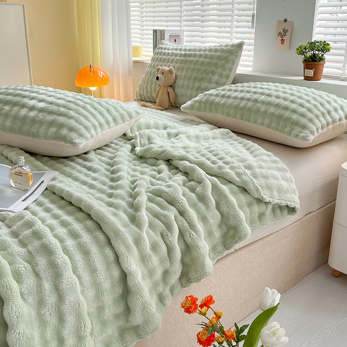 91家纺网 家纺一手货源 找家纺 芸锦豪 2024新款仿兔毛泡泡绒毛毯-卷边款毛毯 茶绿-卷边