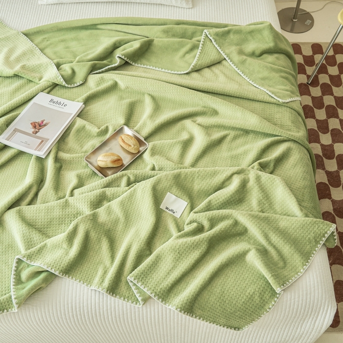 91家纺网 家纺一手货源 找家纺 艾佳 2025新款多功能午睡毯空调毯秋冬床单床盖华夫格双层复合四季毯 薄荷曼波绿