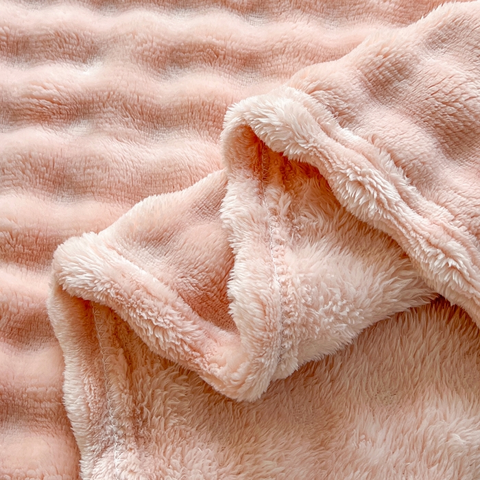 91家纺网 家纺一手货源 找家纺 芸锦豪 2024新款仿兔毛泡泡绒毛毯-卷边款毛毯 樱花粉-卷边