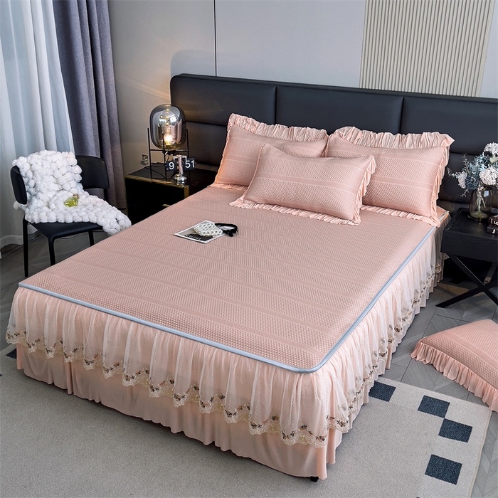 91家纺网 家纺一手货源 找家纺 恒爱家纺 2024新款倾国倾城系列冰豆豆凉感床裙款 豆沙