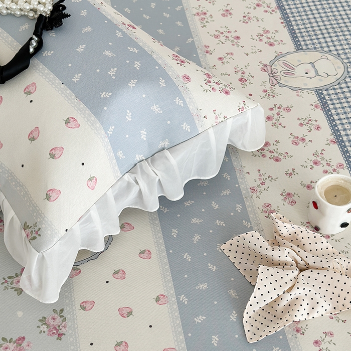 91家纺网 家纺一手货源 找家纺 昔可家纺 2024新款A类900D仙仙雪纺床裙冰丝席 蕾丝草莓兔