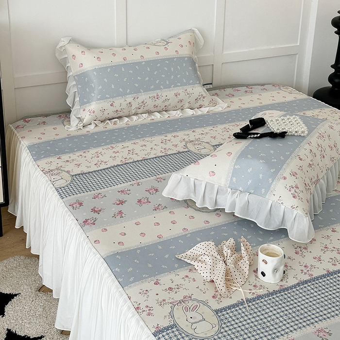 91家纺网 家纺一手货源 找家纺 昔可家纺 2024新款A类900D仙仙雪纺床裙冰丝席 蕾丝草莓兔