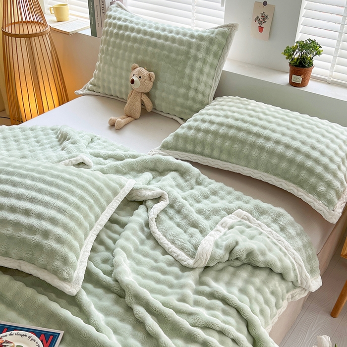 91家纺网 家纺一手货源 找家纺 芸锦豪 2024新款仿兔毛泡泡绒毛毯-包边款毛毯 茶绿-包边款