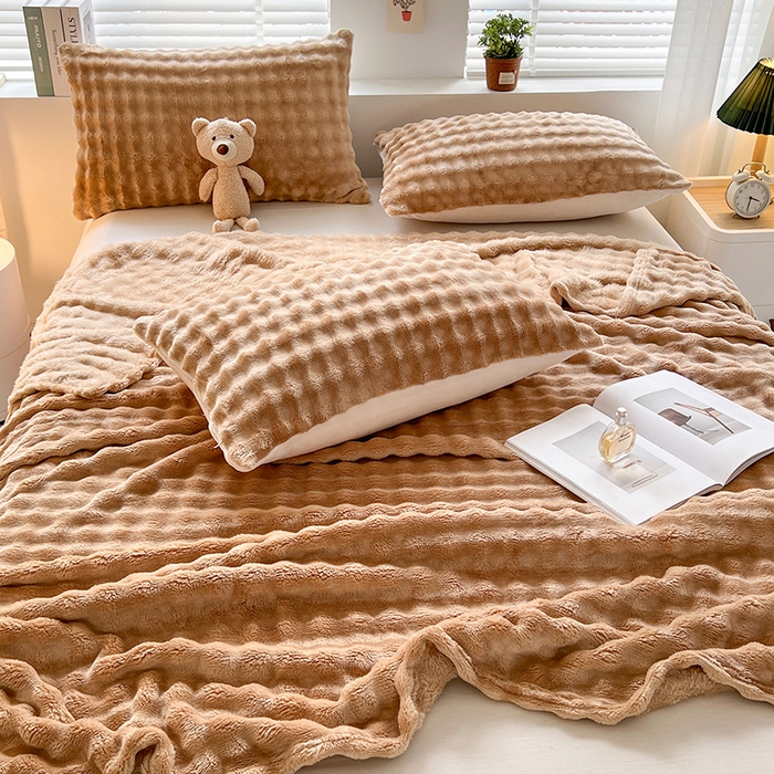 91家纺网 家纺一手货源 找家纺 芸锦豪 2024新款仿兔毛泡泡绒毛毯-卷边款毛毯 咖色-卷边