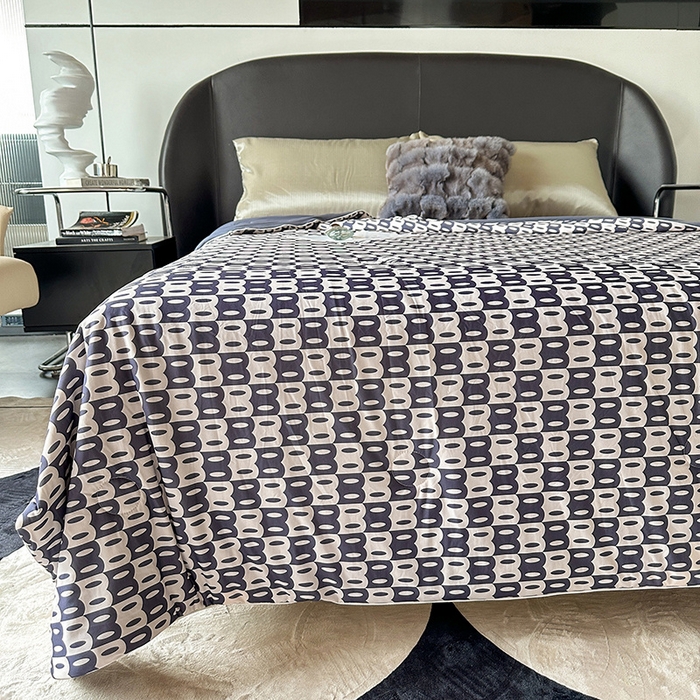 91家纺网 家纺一手货源 找家纺 小芽 2024新款凉感丝夏被 比德