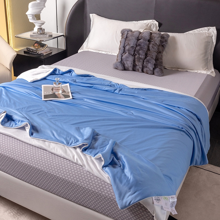 91家纺网 家纺一手货源 找家纺 小芽 2024新款凉感丝夏被 蓝+白