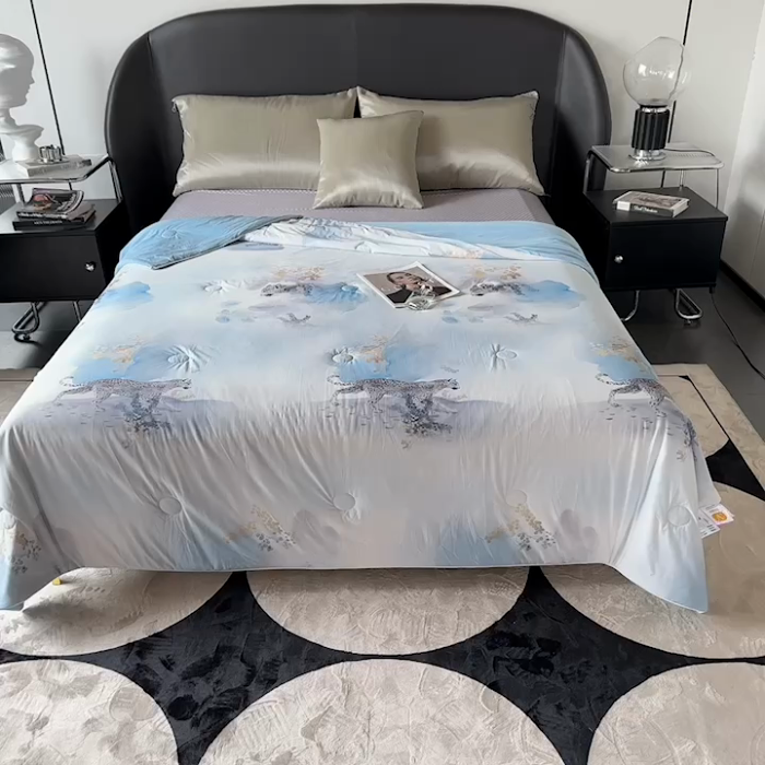 91家纺网 家纺一手货源 找家纺 小芽 2024新款凉感丝夏被 魅影