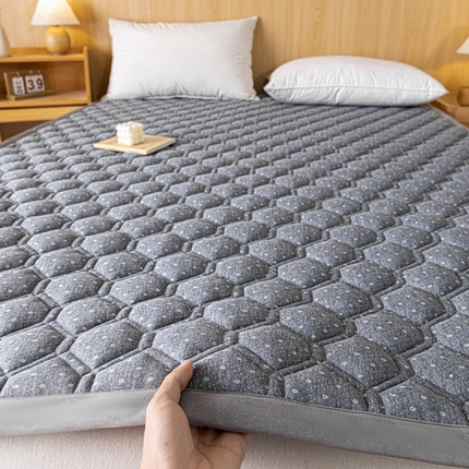 91家纺网 家纺一手货源 找家纺 东宇床垫 2024新款A类直角针织夹棉床垫 直角针织-灰