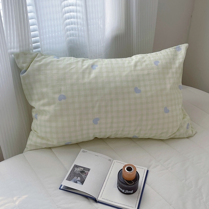 91家纺网 家纺一手货源 找家纺 桃子家居 2024新款A类纯棉水洗棉毛巾绣奶油少女甜心系列学生单枕套 水洗棉爱心单枕套黄兰