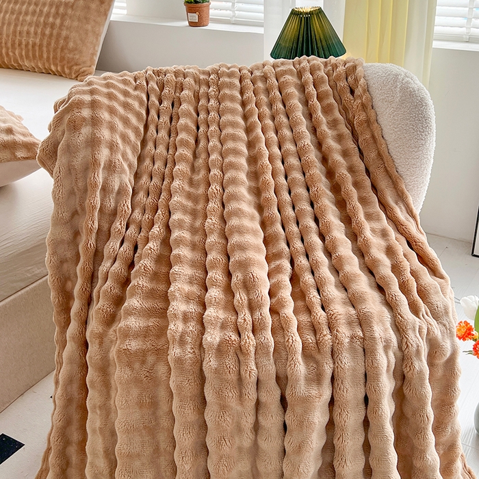 91家纺网 家纺一手货源 找家纺 芸锦豪 2024新款仿兔毛泡泡绒毛毯-卷边款毛毯 咖色-卷边