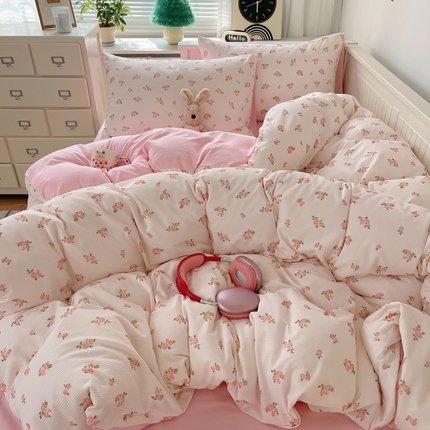 91家纺网 家纺一手货源 找家纺 顾里家纺 2024新款ins韩系华夫格四件套 韩系小花