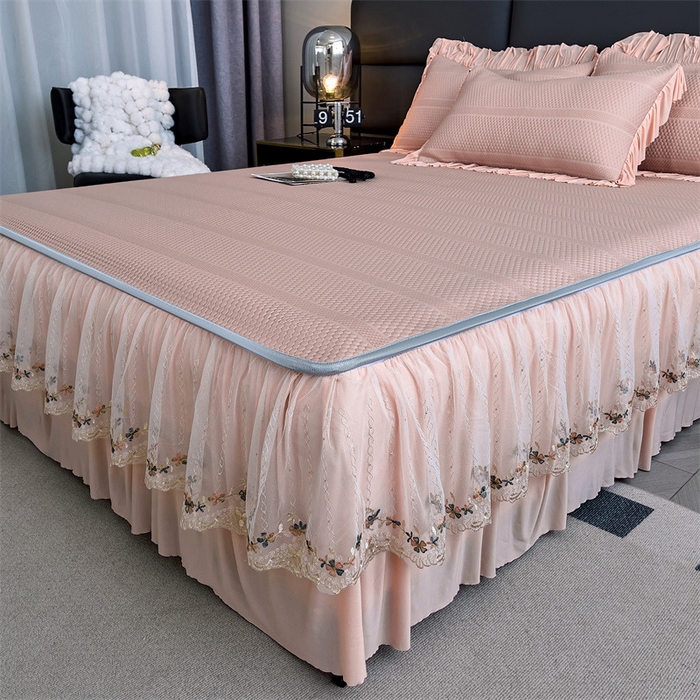 91家纺网 家纺一手货源 找家纺 恒爱家纺 2024新款倾国倾城系列冰豆豆凉感床裙款 豆沙