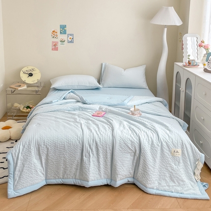 91家纺网 家纺一手货源 找家纺 一加一 2025新款A类水洗棉泡泡格大豆纤维夏被 泡泡格-天蓝