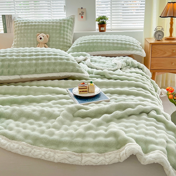 91家纺网 家纺一手货源 找家纺 芸锦豪 2024新款仿兔毛泡泡绒毛毯-包边款毛毯 茶绿-包边款