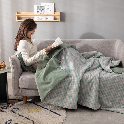 91家纺网 家纺一手货源 找家纺 （总）翰轩家居 2024新款全棉色织水洗棉抱枕被