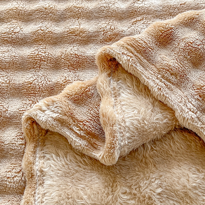 91家纺网 家纺一手货源 找家纺 芸锦豪 2024新款仿兔毛泡泡绒毛毯-卷边款毛毯 咖色-卷边