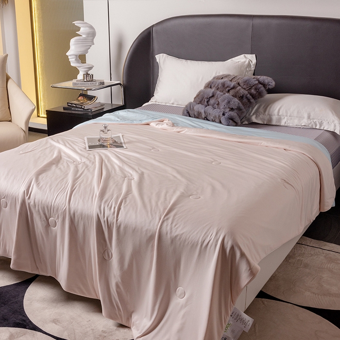 91家纺网 家纺一手货源 找家纺 小芽 2024新款凉感丝夏被 藕粉+浅蓝