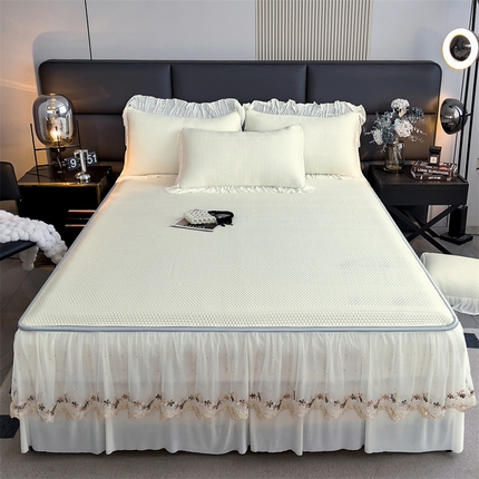 91家纺网 家纺一手货源 找家纺 恒爱家纺 2024新款倾国倾城系列冰豆豆凉感床裙款 米黄