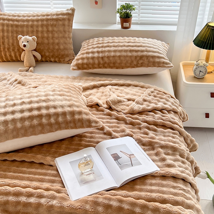 91家纺网 家纺一手货源 找家纺 芸锦豪 2024新款仿兔毛泡泡绒毛毯-卷边款毛毯 咖色-卷边