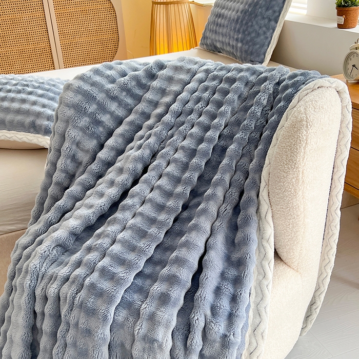 91家纺网 家纺一手货源 找家纺 芸锦豪 2024新款仿兔毛泡泡绒毛毯-包边款毛毯 湖蓝-包边款