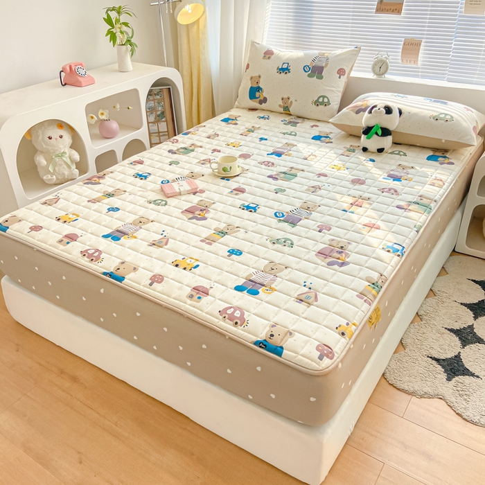 91家纺网 家纺一手货源 找家纺 鑫钰 2024新款全棉印花大豆夹棉床笠床垫保护罩 熊熊家园