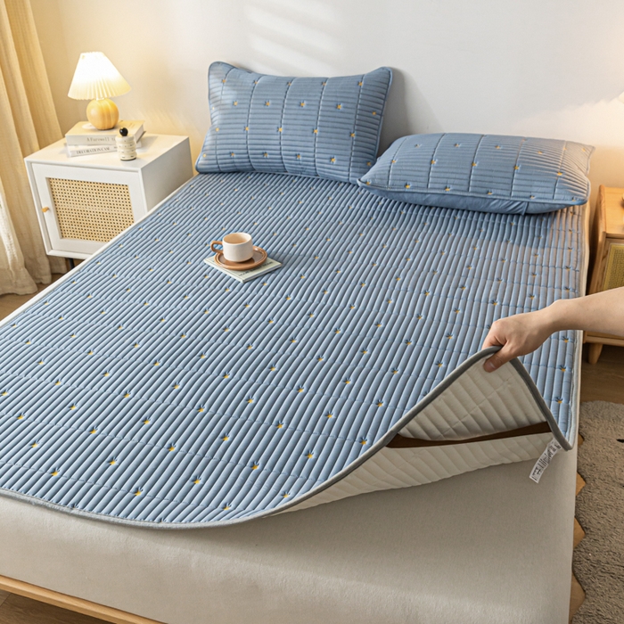 91家纺网 家纺一手货源 找家纺 鑫钰 2024新款1公分厚乳胶床垫薄款席梦思保护垫床护垫-星愿 乳胶床褥-星愿-风铃蓝