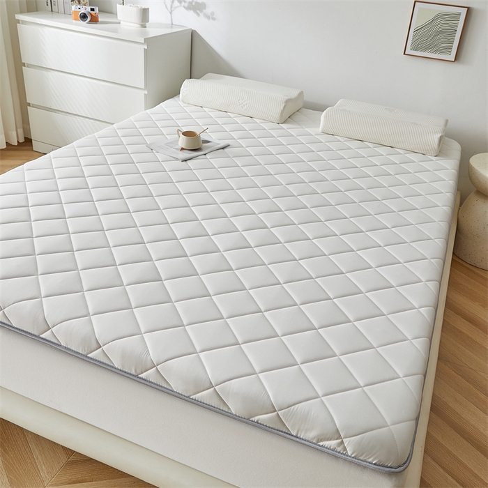 91家纺网 家纺一手货源 找家纺 寐珂 2025新款水洗棉大豆床垫 双人款 牛奶白