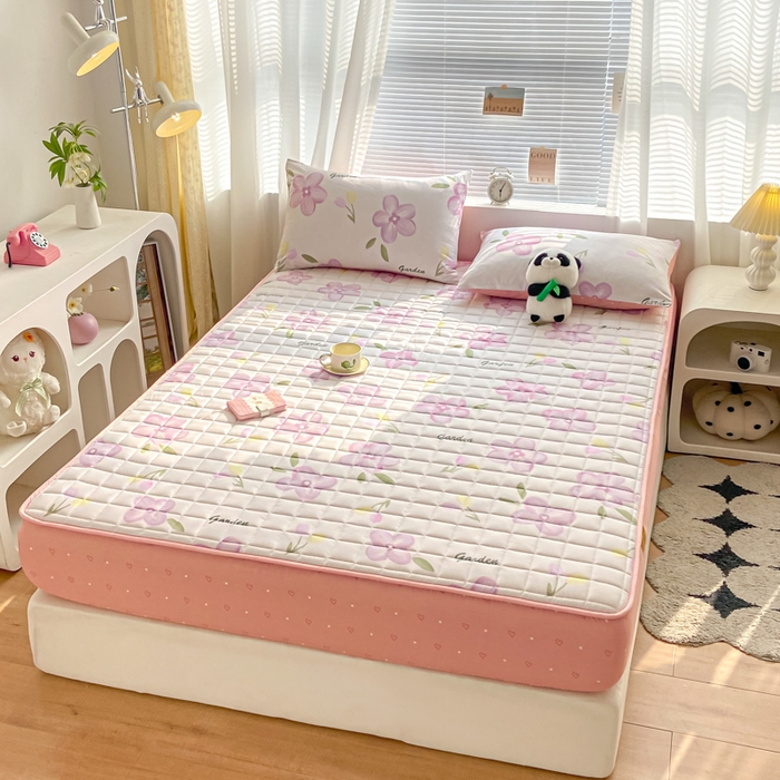 91家纺网 家纺一手货源 找家纺 鑫钰 2024新款全棉印花大豆夹棉床笠床垫保护罩 春熙-粉