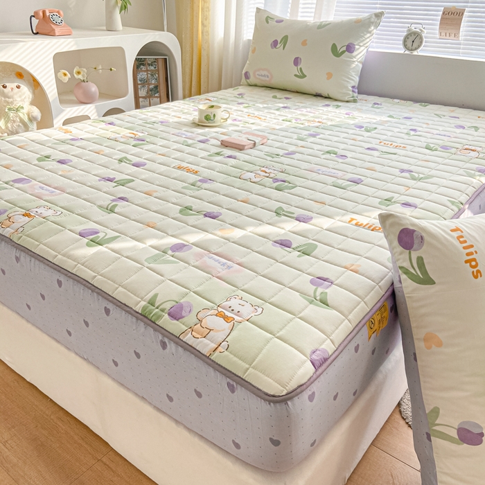 91家纺网 家纺一手货源 找家纺 鑫钰 2024新款全棉印花大豆夹棉床笠床垫保护罩 欢乐熊