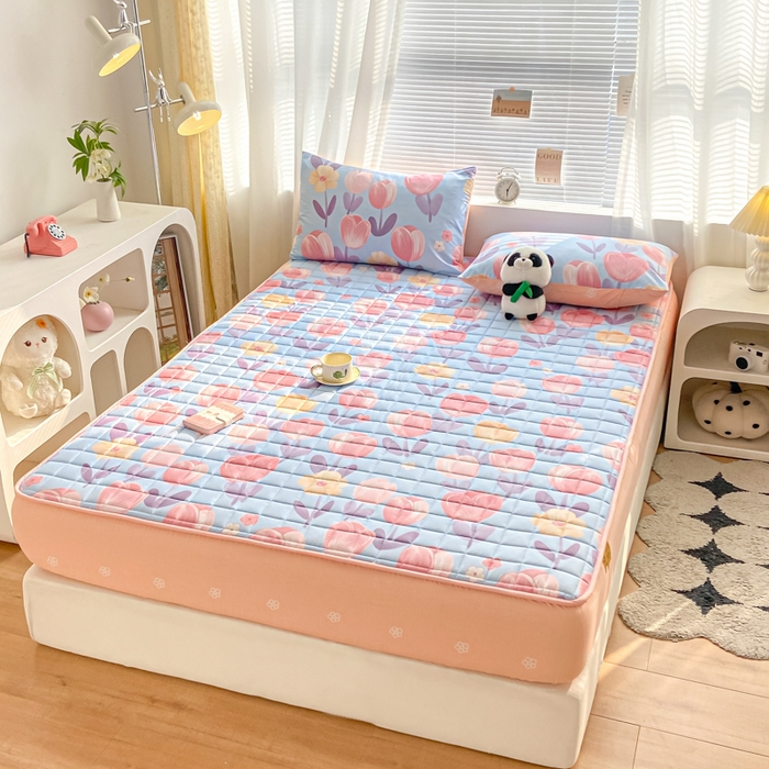 91家纺网 家纺一手货源 找家纺 鑫钰 2024新款全棉印花大豆夹棉床笠床垫保护罩 淡香花语